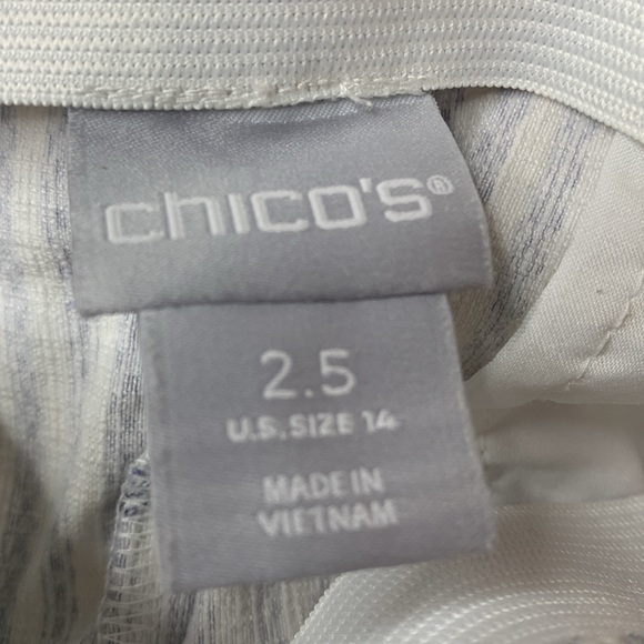 Chicos Cropped Pull On Pants Size 2.5 - Picture 3 of 5